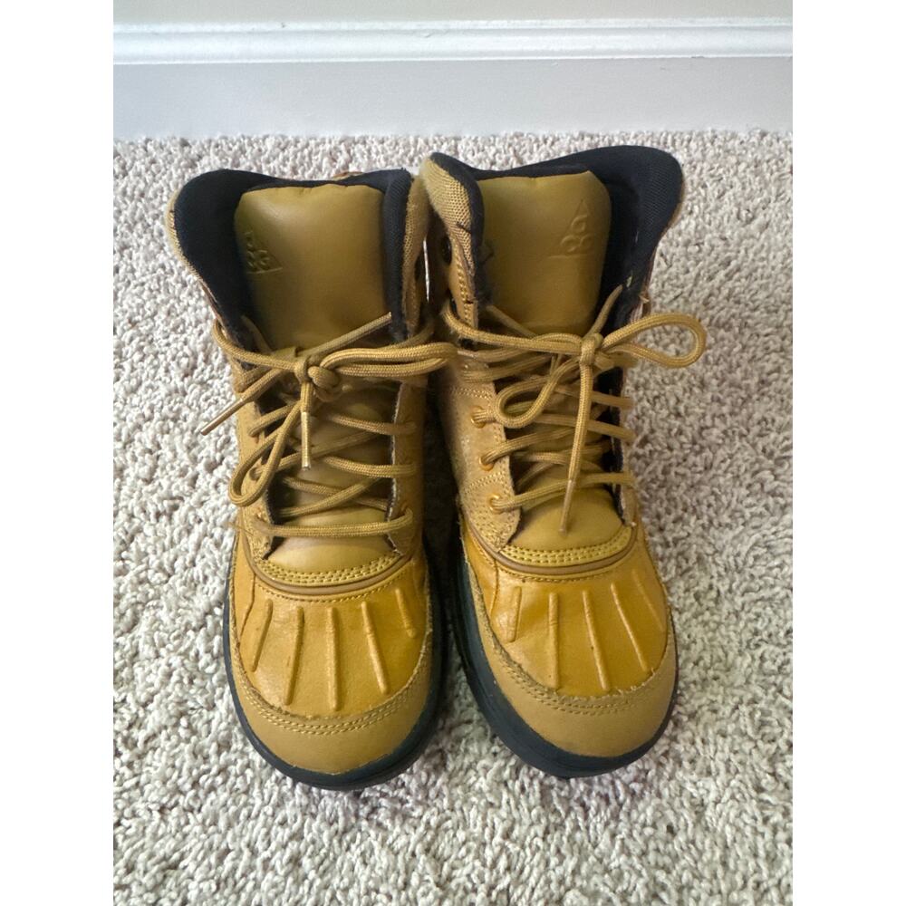 Nike ACG Woodside 2 GS Duck Winter Boots Wheat 524872-703 Kids Youth Size 3.5Y